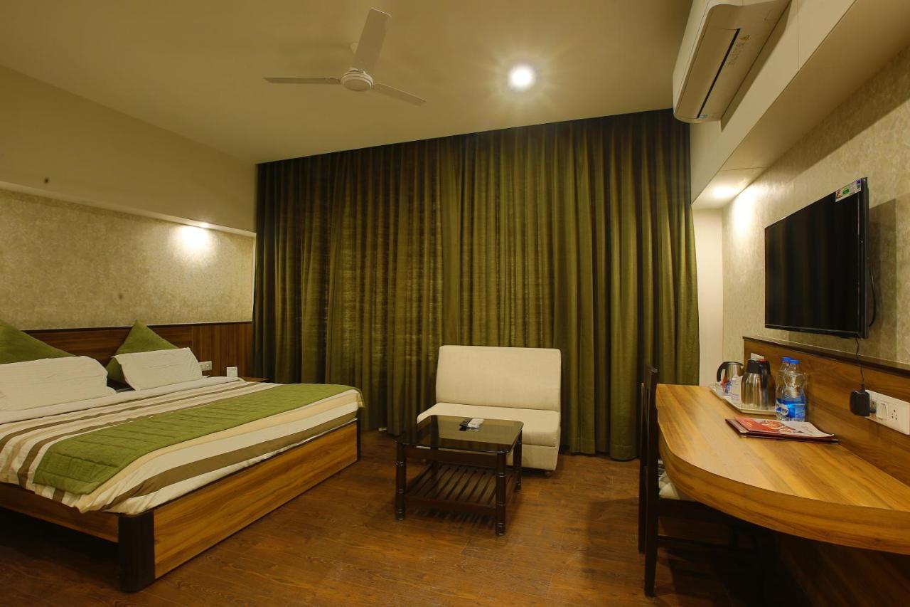 Hotel The Great Ganga Rishīkesh Buitenkant foto
