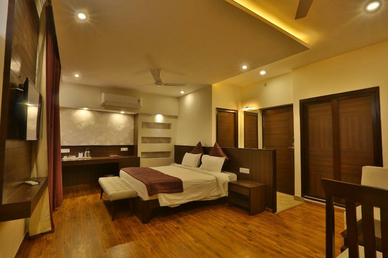 Hotel The Great Ganga Rishīkesh Buitenkant foto